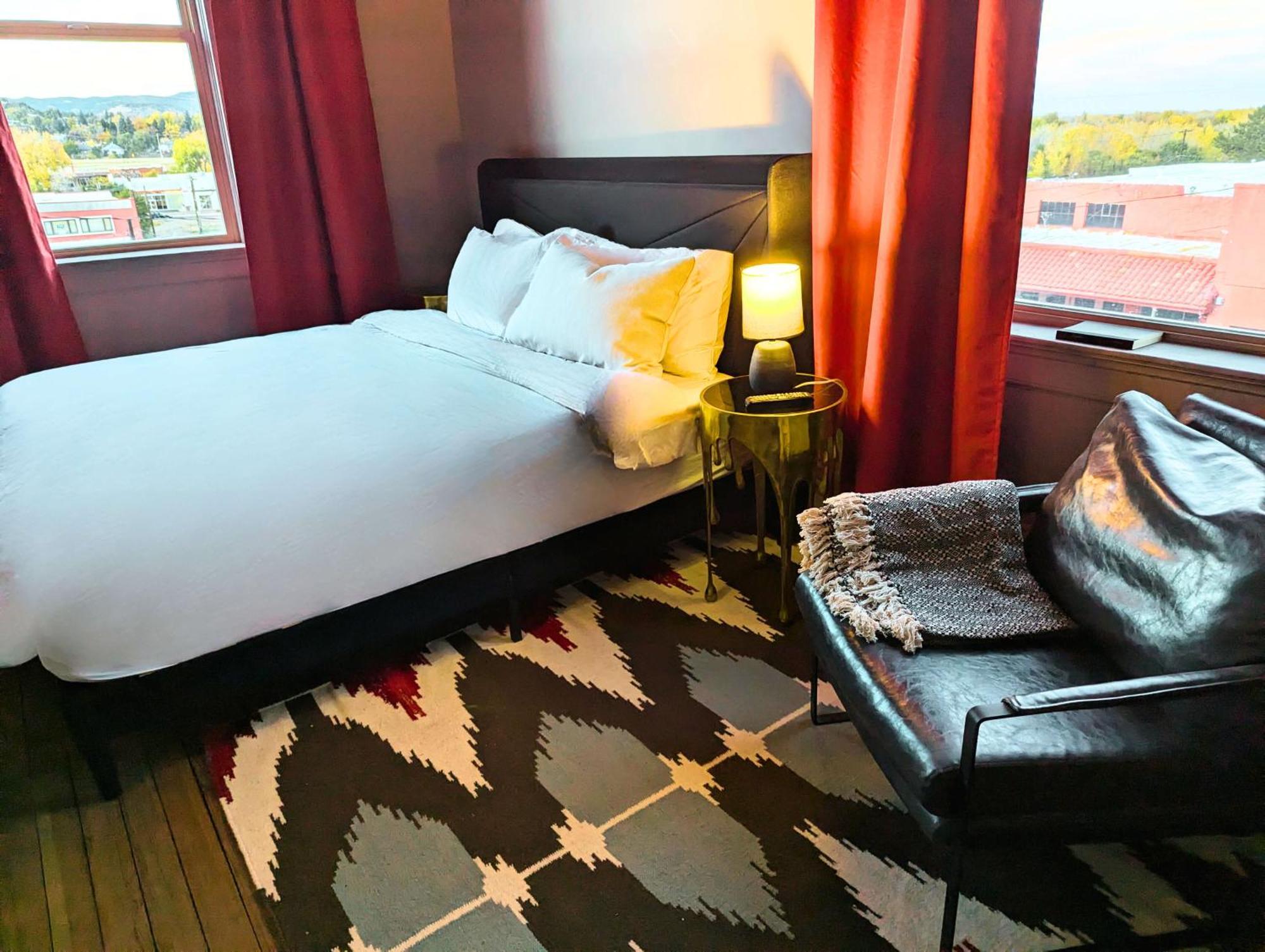 The Well Hotel & Taproom Trinidad Extérieur photo
